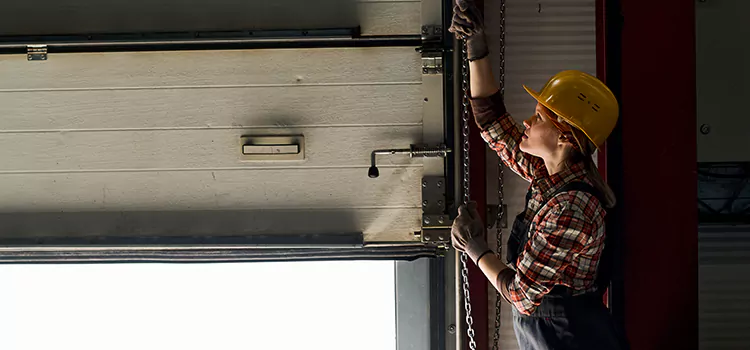 Addressing Common Garage Door Stoppage Issues in Edinburg, TX
